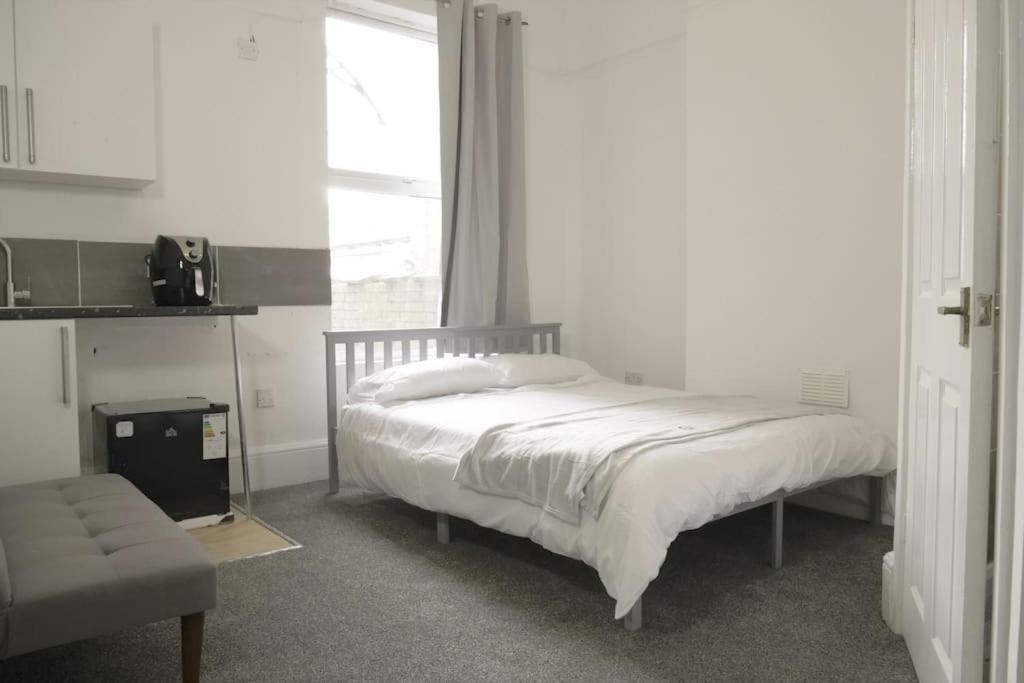 Discover Your Cozy Haven A Perfect Studio Getaway Leamington Spa Exterior photo