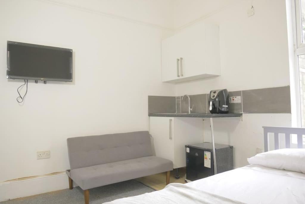 Discover Your Cozy Haven A Perfect Studio Getaway Leamington Spa Exterior photo